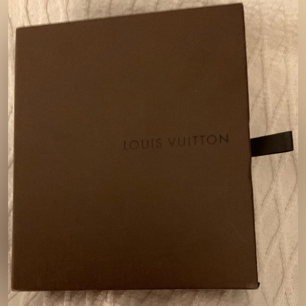 Louis Vuitton Gift Box - LIKE NEW CONDITION - Picture 3 of 6